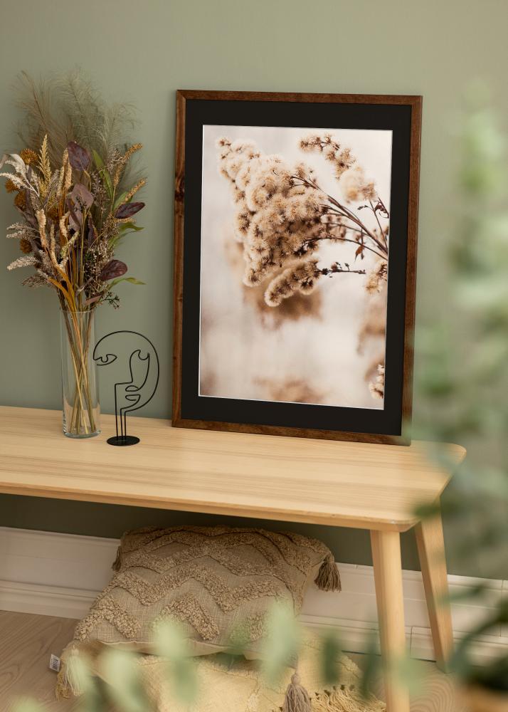 Ram med passepartou Frame Stilren Walnut 42x59.4 cm (A2) - Picture Mount Black 25x38 cm