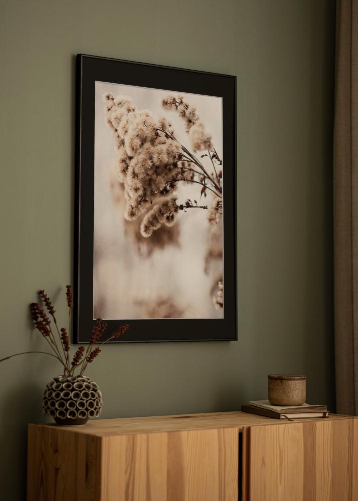 Ram med passepartou Frame Visby White 50x70 cm - Picture Mount Black 33x56 cm