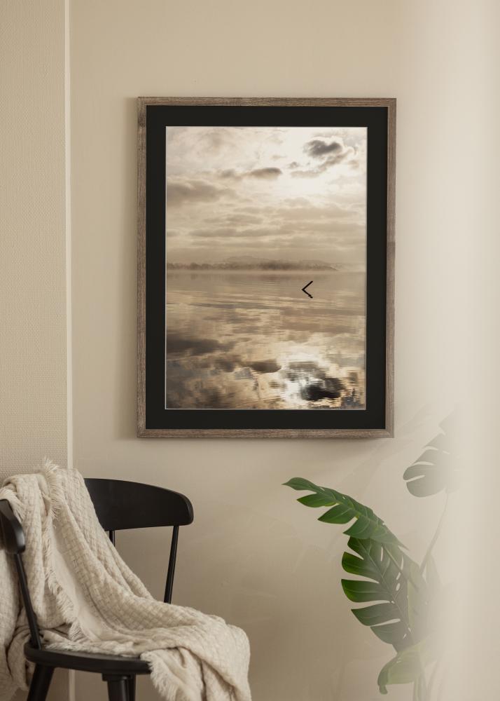 Ram med passepartou Frame Fiorito Walnut 50x60 cm - Picture Mount Black 37x46 cm