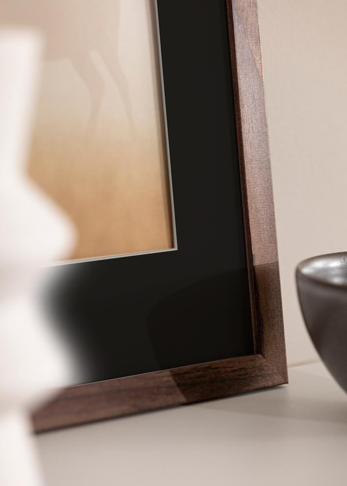 Ram med passepartou Frame Stilren Walnut 45x60 cm - Picture Mount Black 35x50 cm