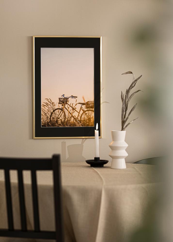 Ram med passepartou Frame New Lifestyle Shiny Gold 30x40 cm - Picture Mount Black 8x12 inches