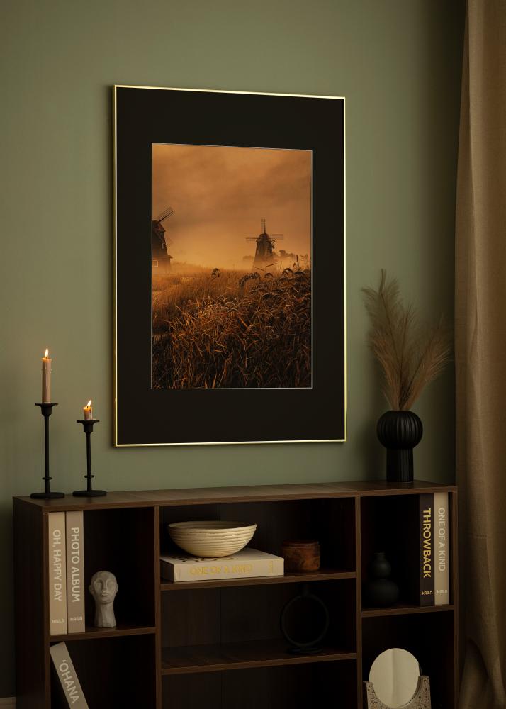 Ram med passepartou Frame Visby Shiny Gold 70x100 cm - Picture Mount Black 62x93 cm