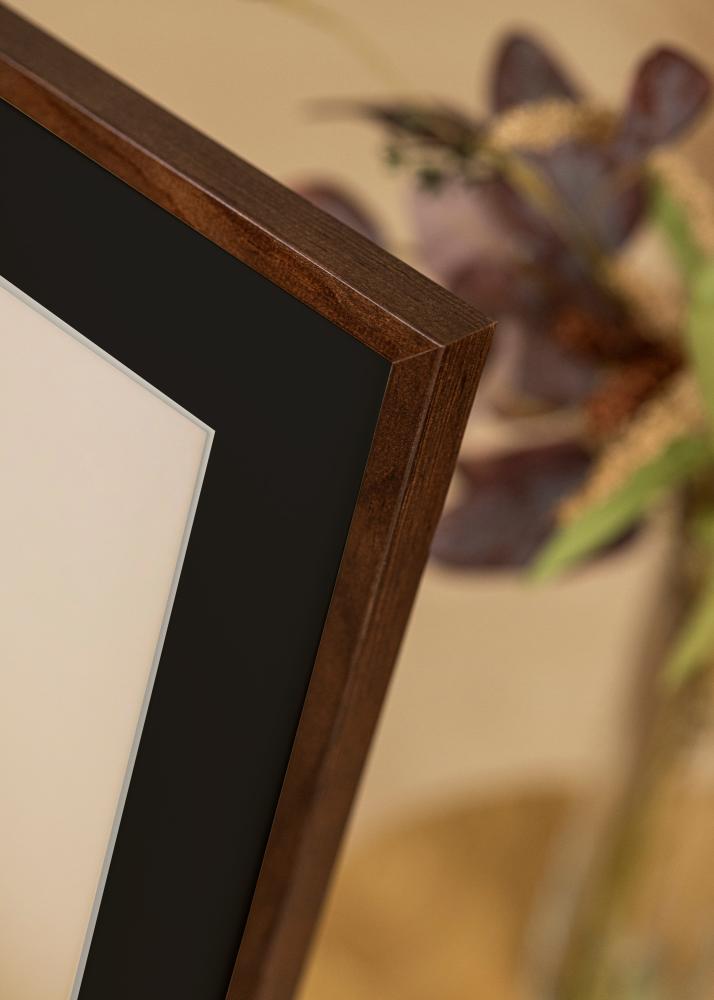 Ram med passepartou Frame E-Line Walnut 40x50 cm - Picture Mount Black 27.5x37 cm